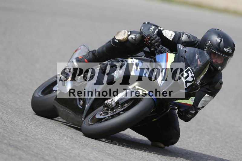 /10 20.04.2026  Pluess Moto Sport ADR/Freies Fahren/52